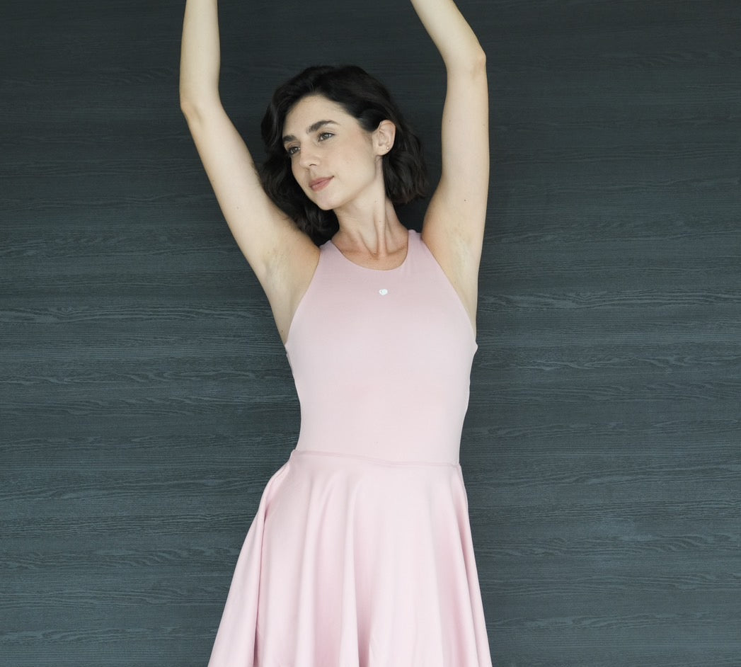 The Versatile Halter Dress: A Must-Have Addition to Your Wardrobe