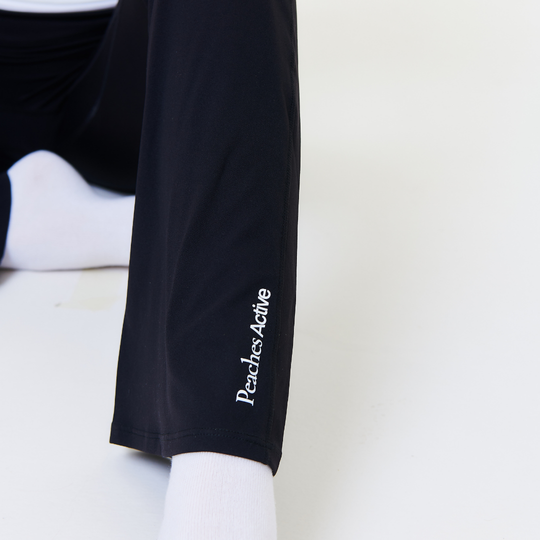 Luxeflex_Flared_Leggings_3.png