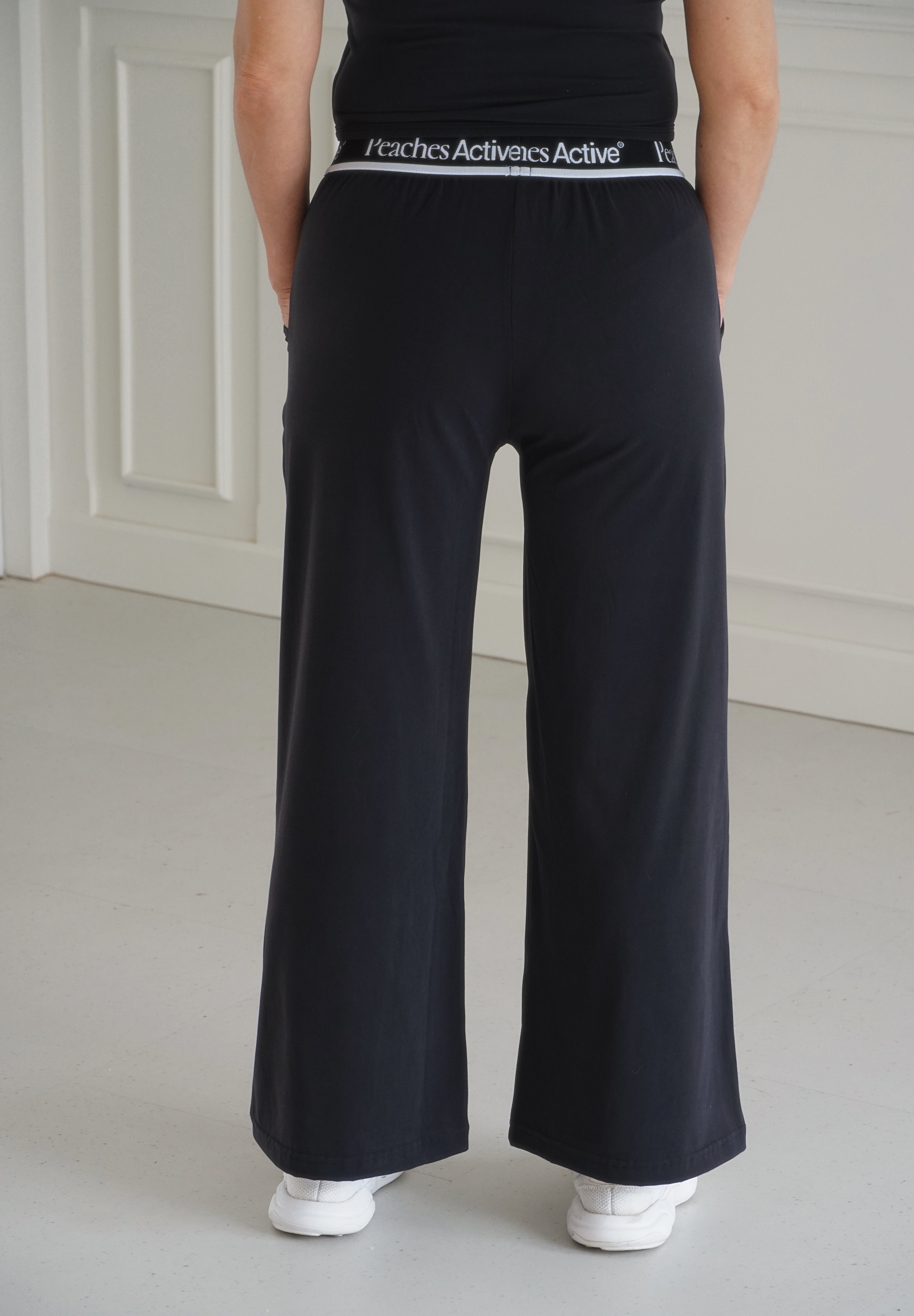 Flyaway UltraSoft Trousers – Seamless High-Rise Fit (Black Edition)