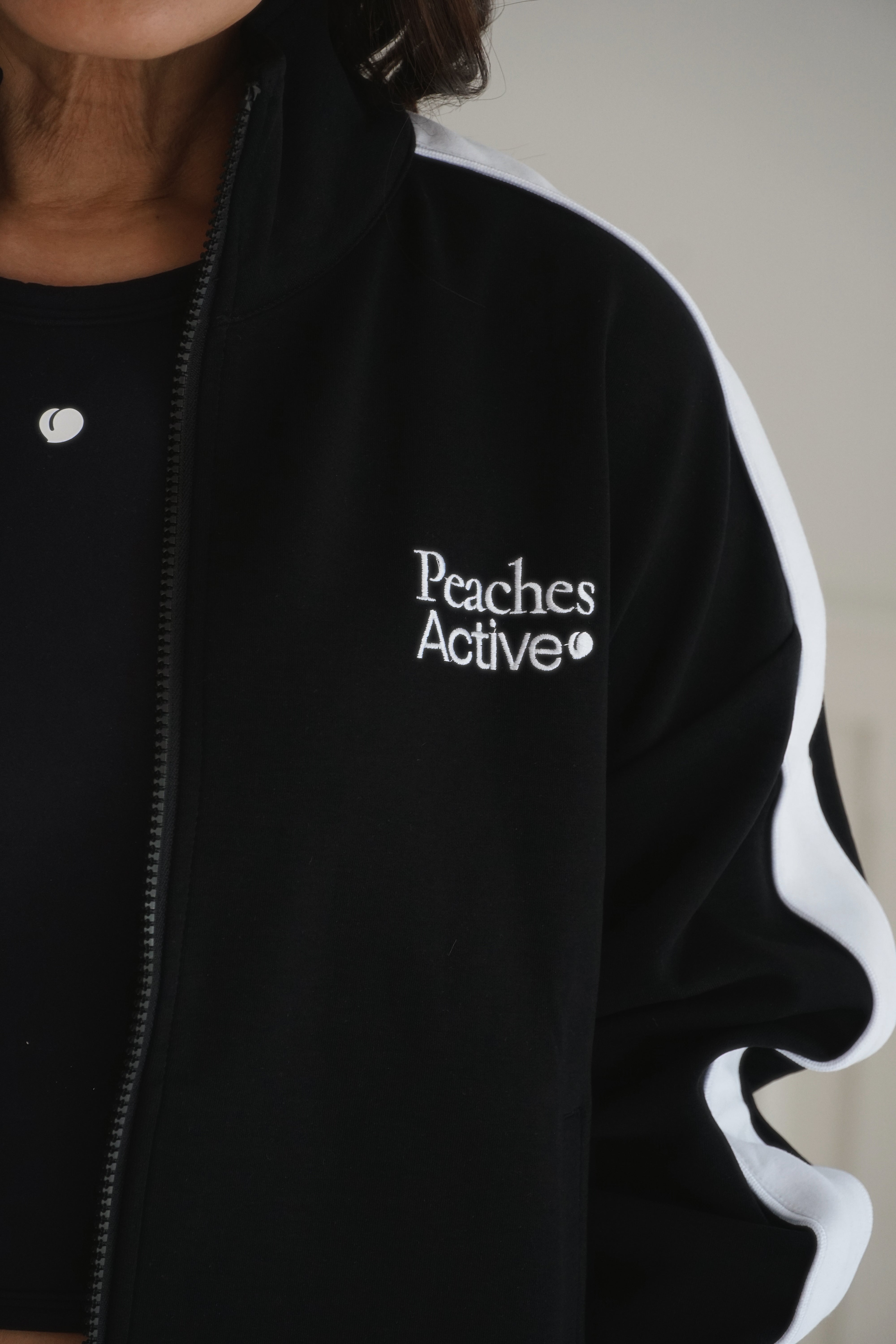 Flyaway Zip-Up Jacket – Contrast Stripe (Black Edition) – Peaches