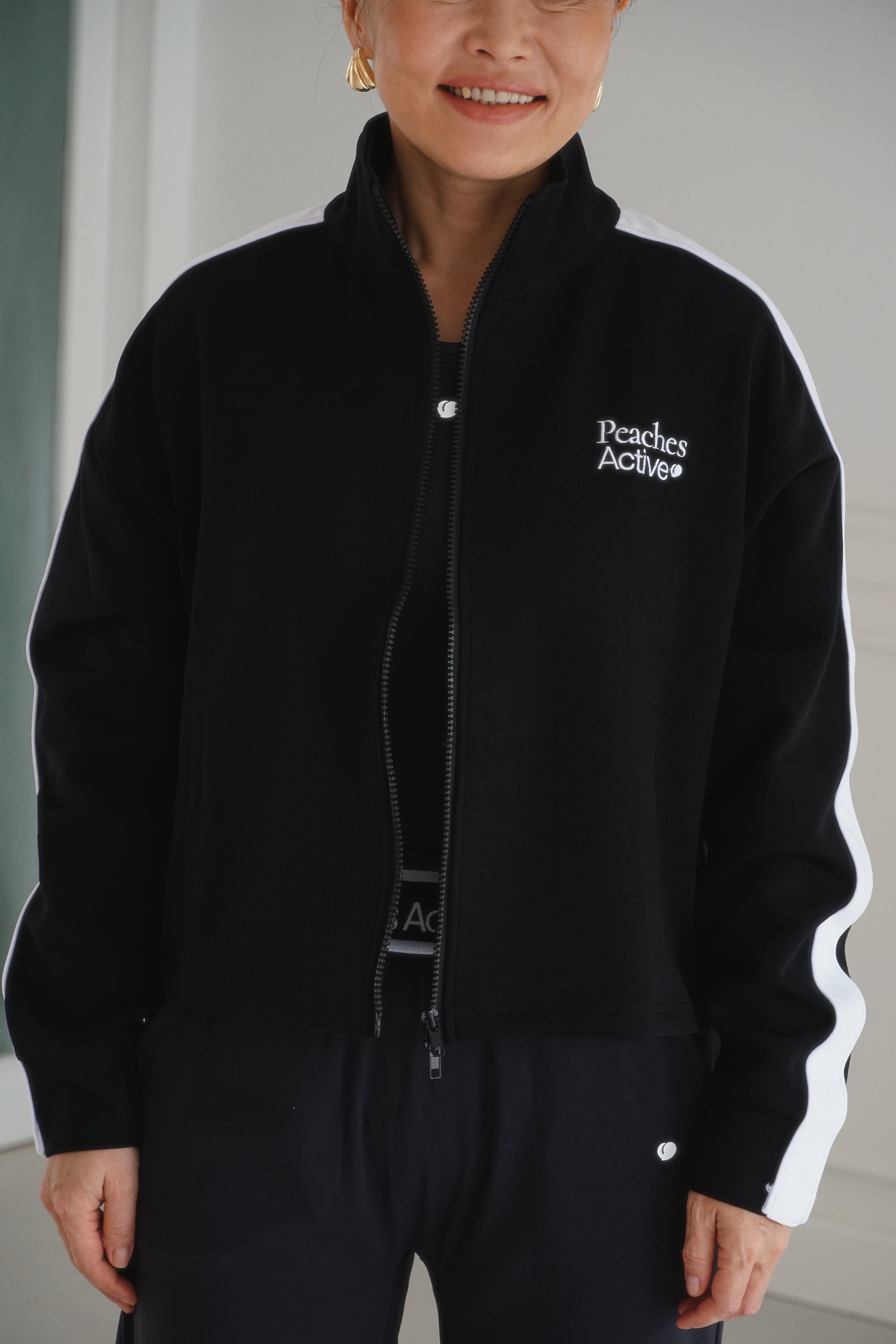 Flyaway Zip-Up Jacket – Contrast Stripe (Black Edition) – Peaches